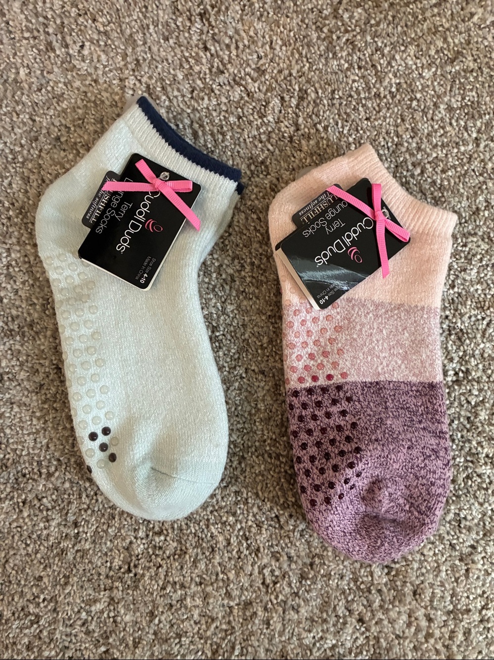 Cuddl Duds Low-Cut Grip Socks in Mint and Pink/Purple Ombre
